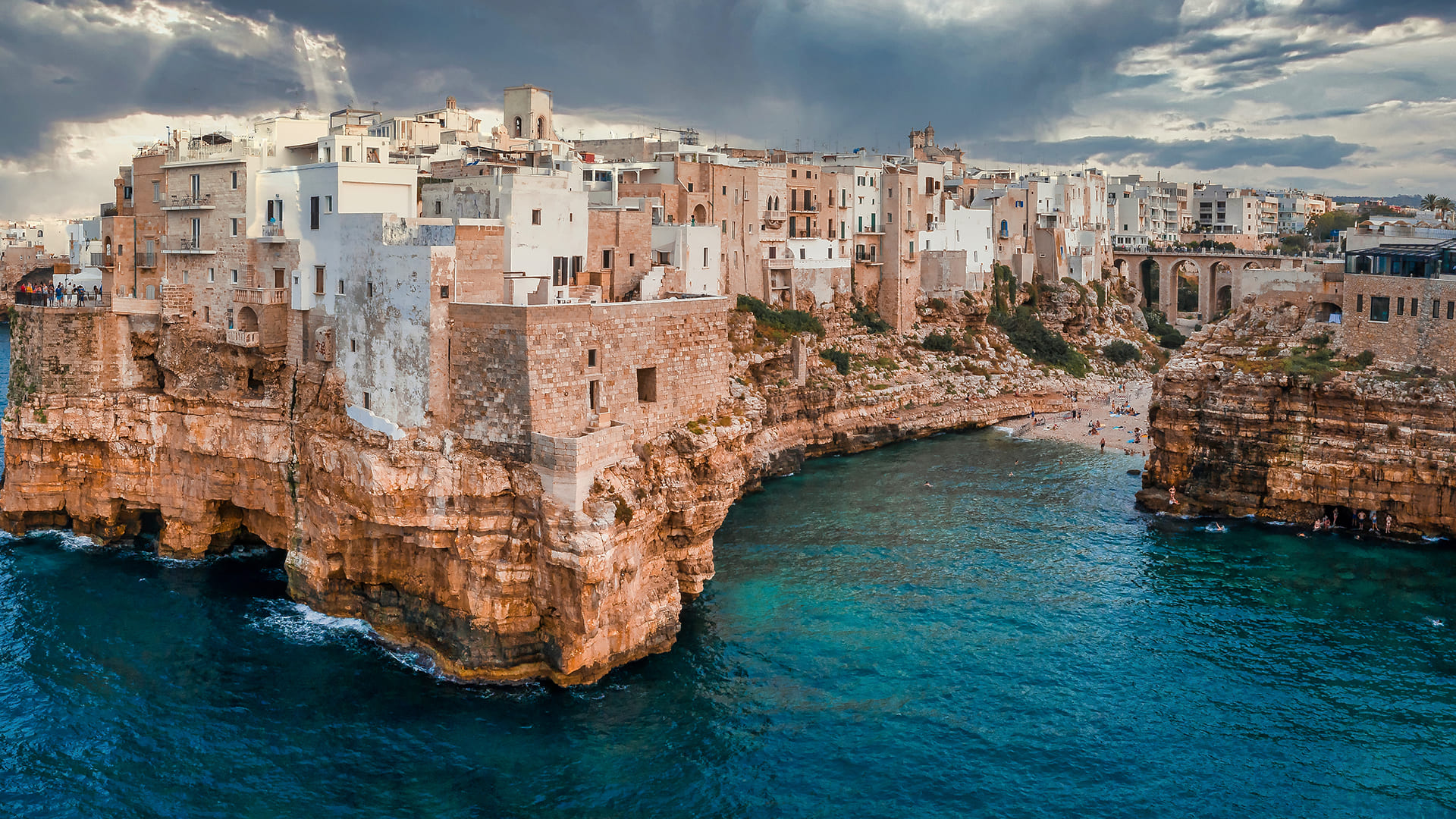 polignano-a-mare-travel